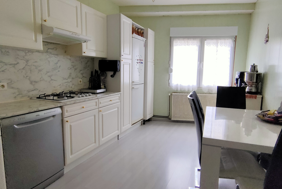 photo_46c22d7d974d9335fab3858cb0e3cd34