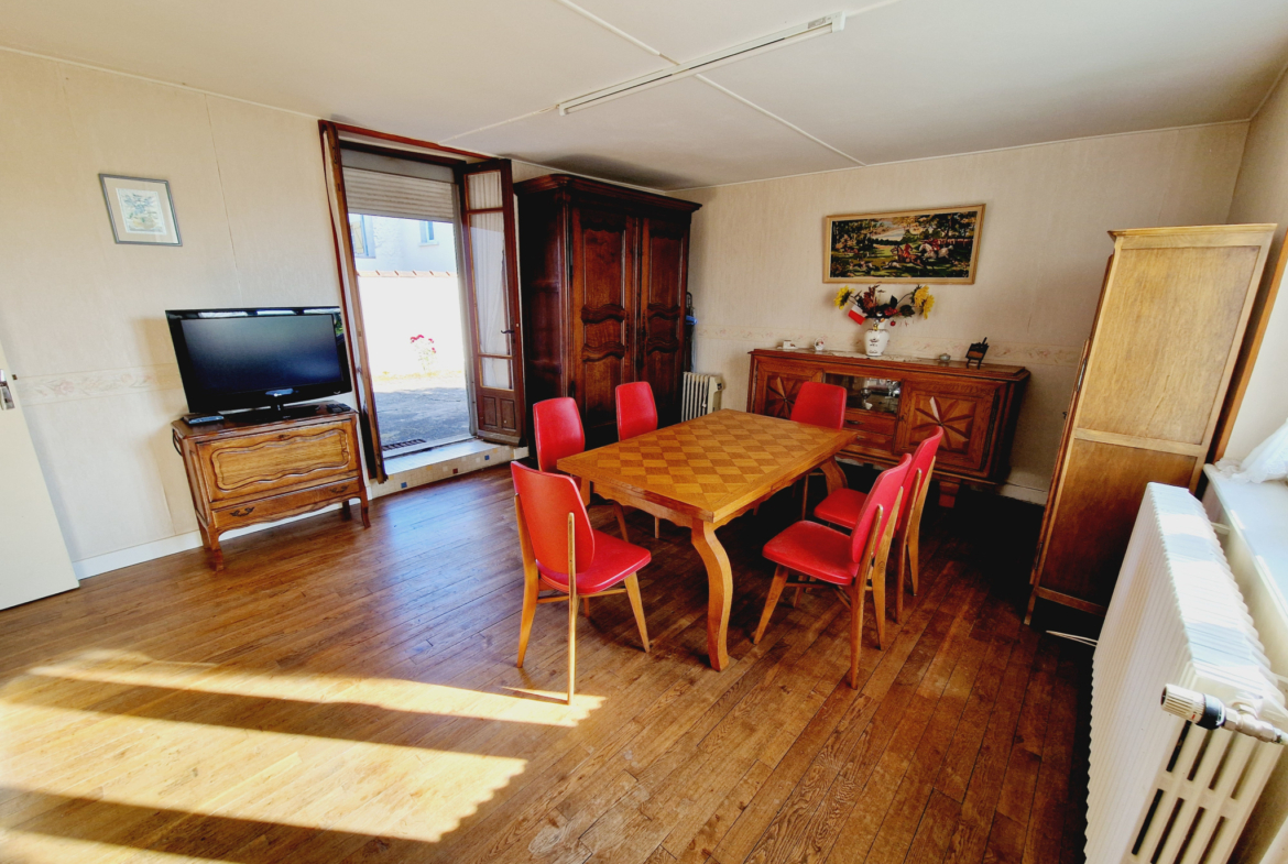 photo_5f4c407f352203bb2791bedf6237f52b